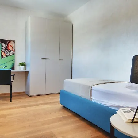 Villa Swanky In With Private Garden *