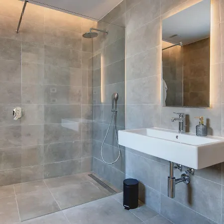 Swanky In With Private Garden Vodnjan
